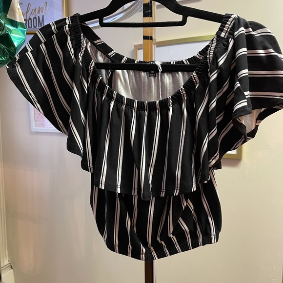 2 pc set - Picture 2 of 3